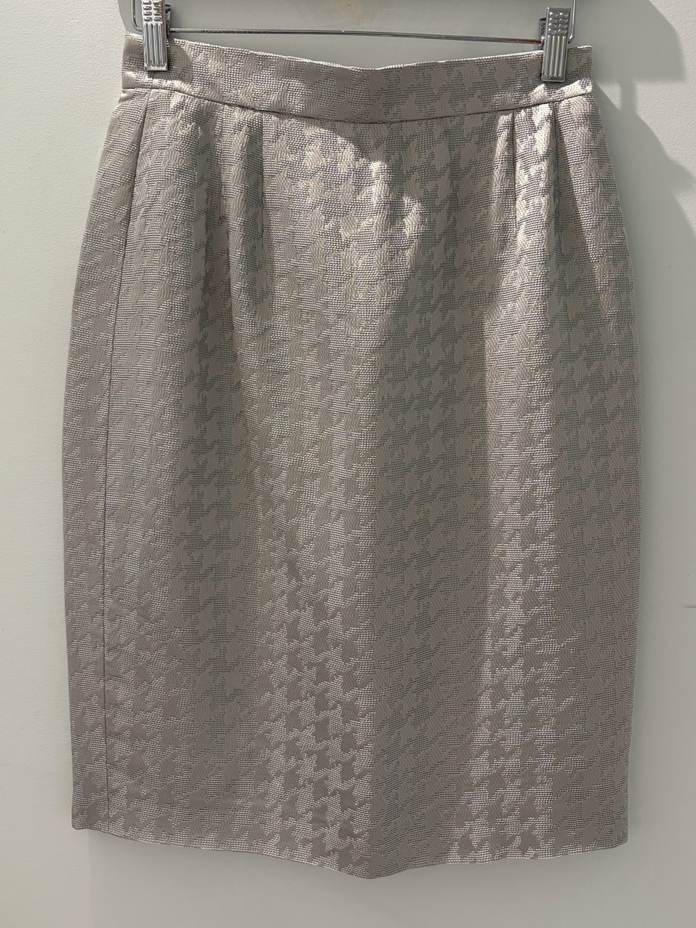 Vintage 90s Louis Féraud Deadstock Silk-Lined Houndstooth Skirt Suit - Picture 11 of 13